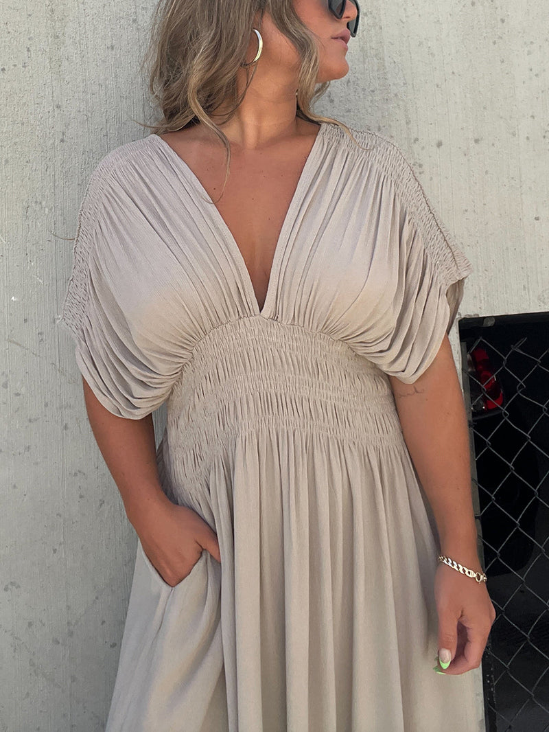 Beautifully Finished Dress in a Timeless Design