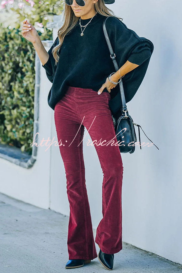 Effortlessly Elegant Pants with a Timeless Design