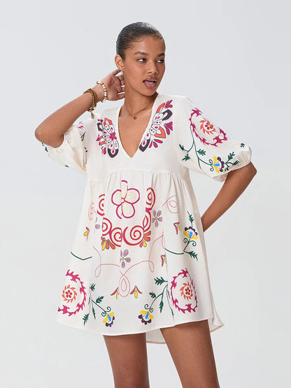 Beautifully Finished Dress in a Timeless Design