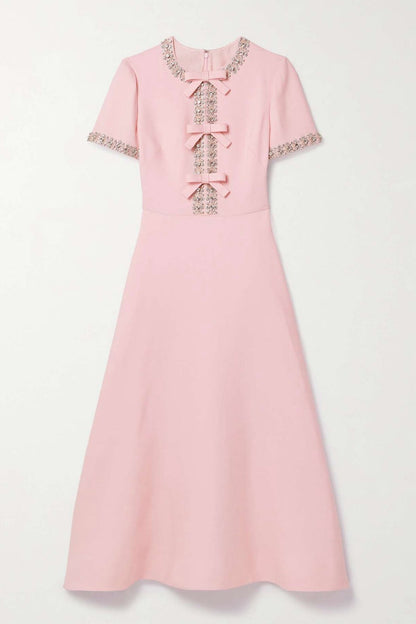 Sophisticated Dress with a Clean Classic Look