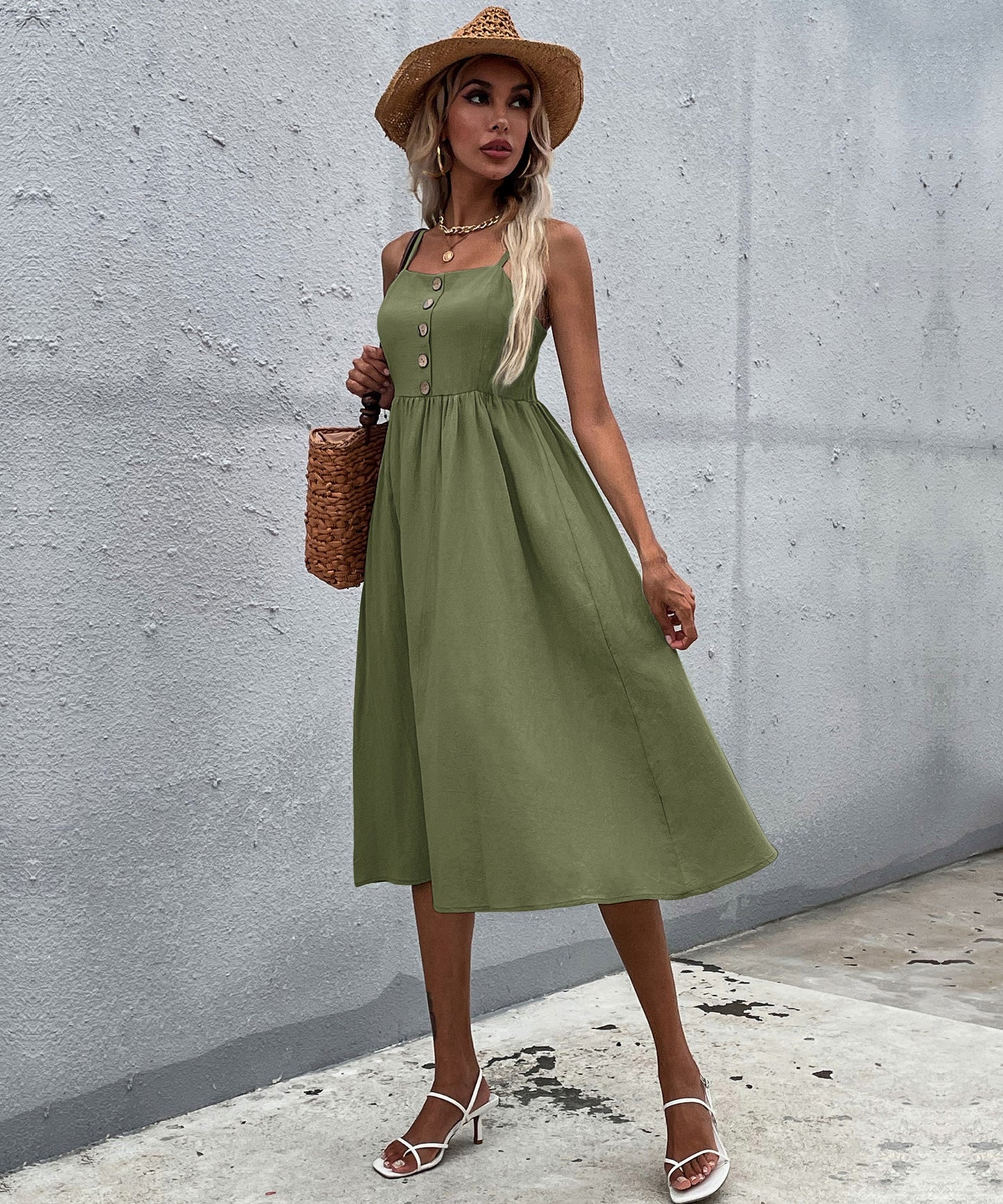Classic Vintage Dress with a Flattering Fit