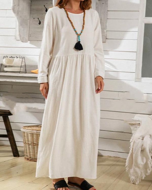 Beautifully Finished Dress in a Timeless Design