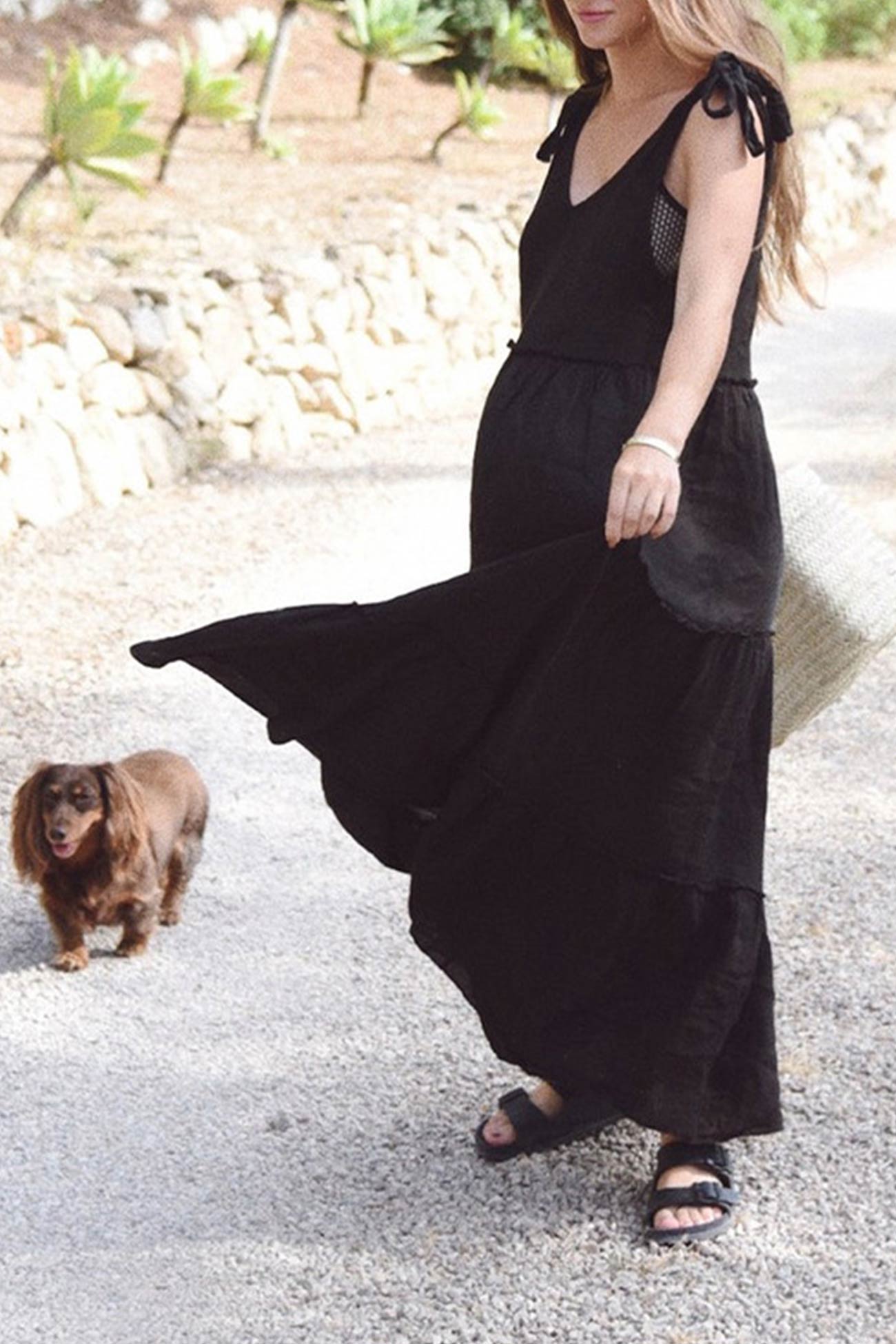 Effortlessly Elegant Dress with a Timeless Design