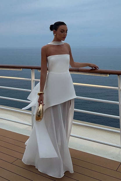 Well Tailored Dress with a Graceful Silhouette