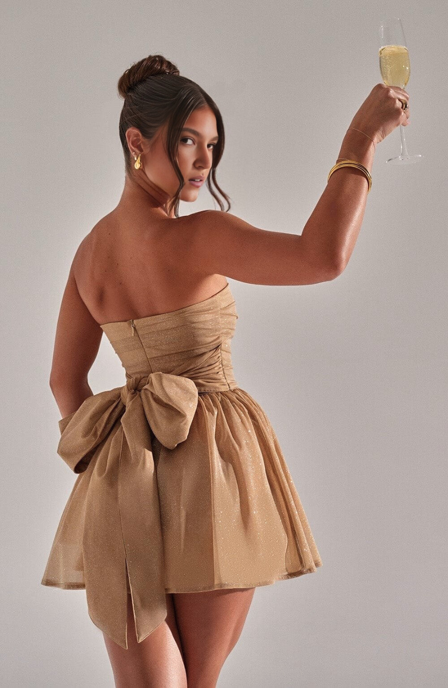 Classic Vintage Dress with a Flattering Fit