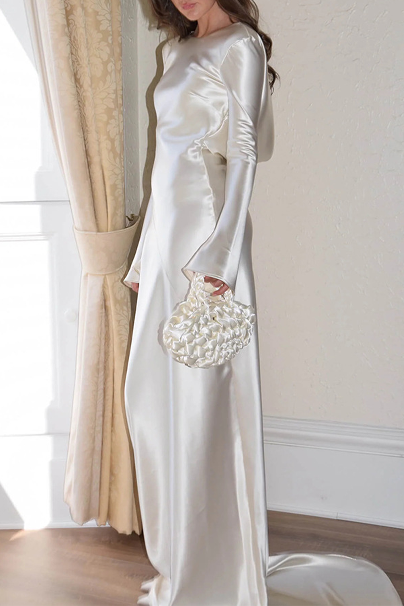 Beautifully Crafted Dress in a Classic Style