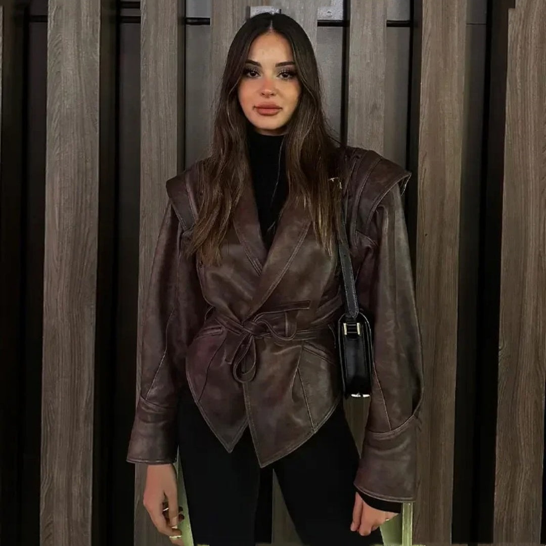 Effortlessly Elegant Coat with a Timeless Design