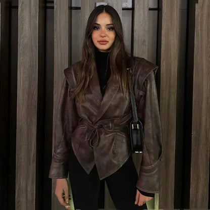 Effortlessly Elegant Coat with a Timeless Design