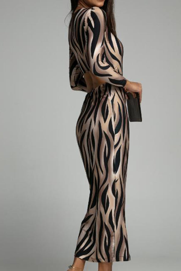 Gracefully Styled Dress for Any Occasion