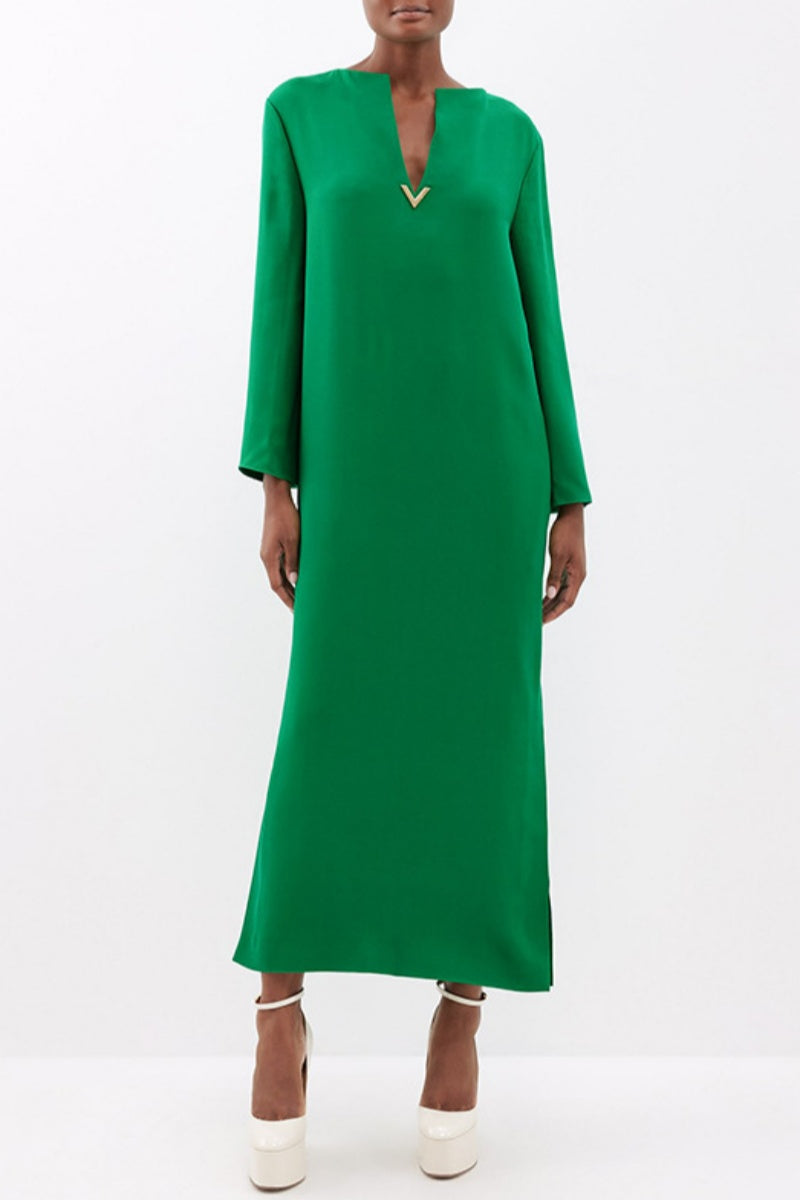 Beautifully Crafted Dress in a Classic Style