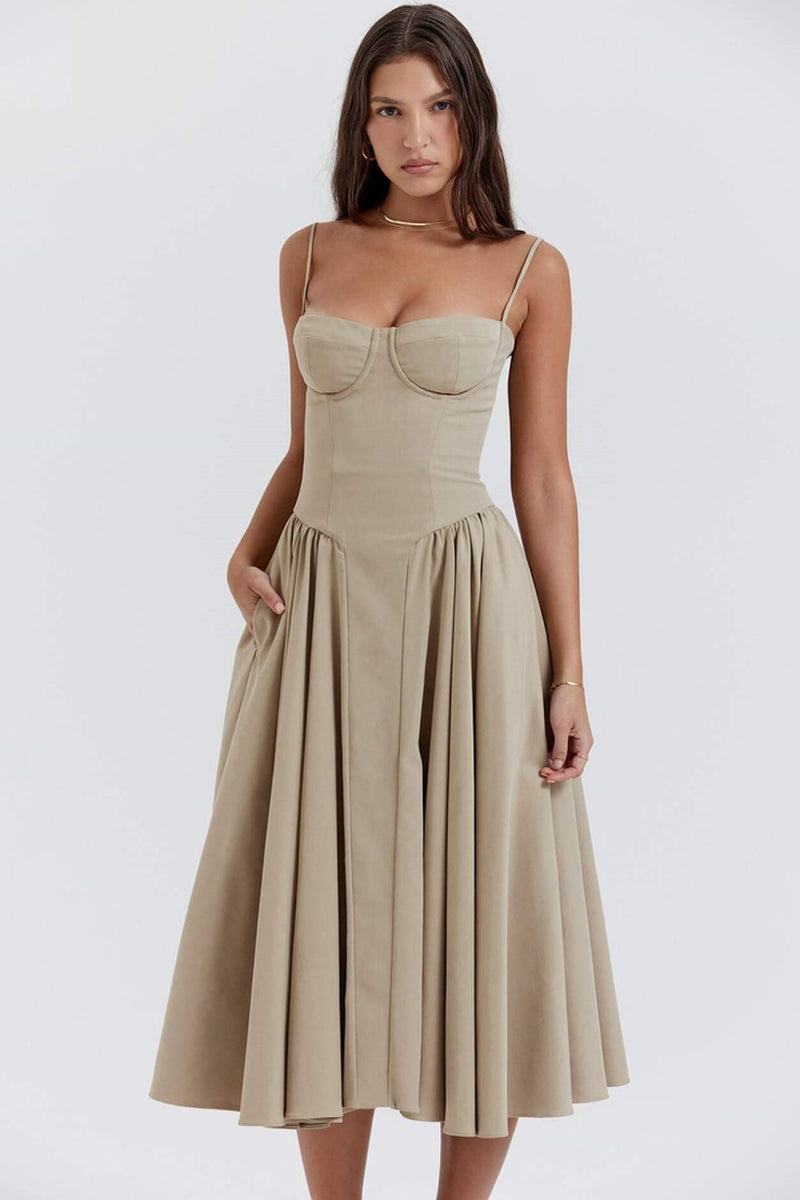 Polished Dress with an Effortless Classic Look