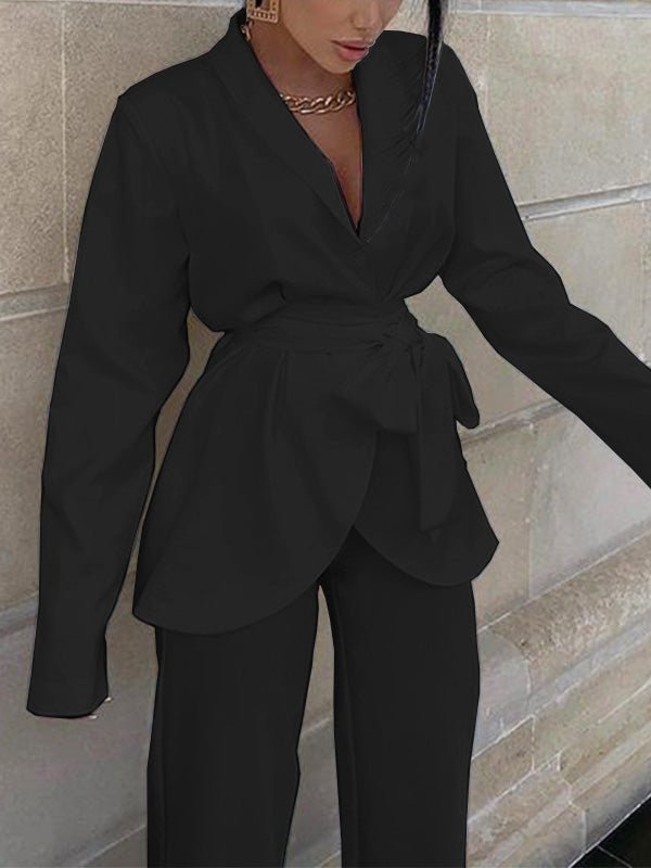 Effortlessly Elegant Pants with a Timeless Design