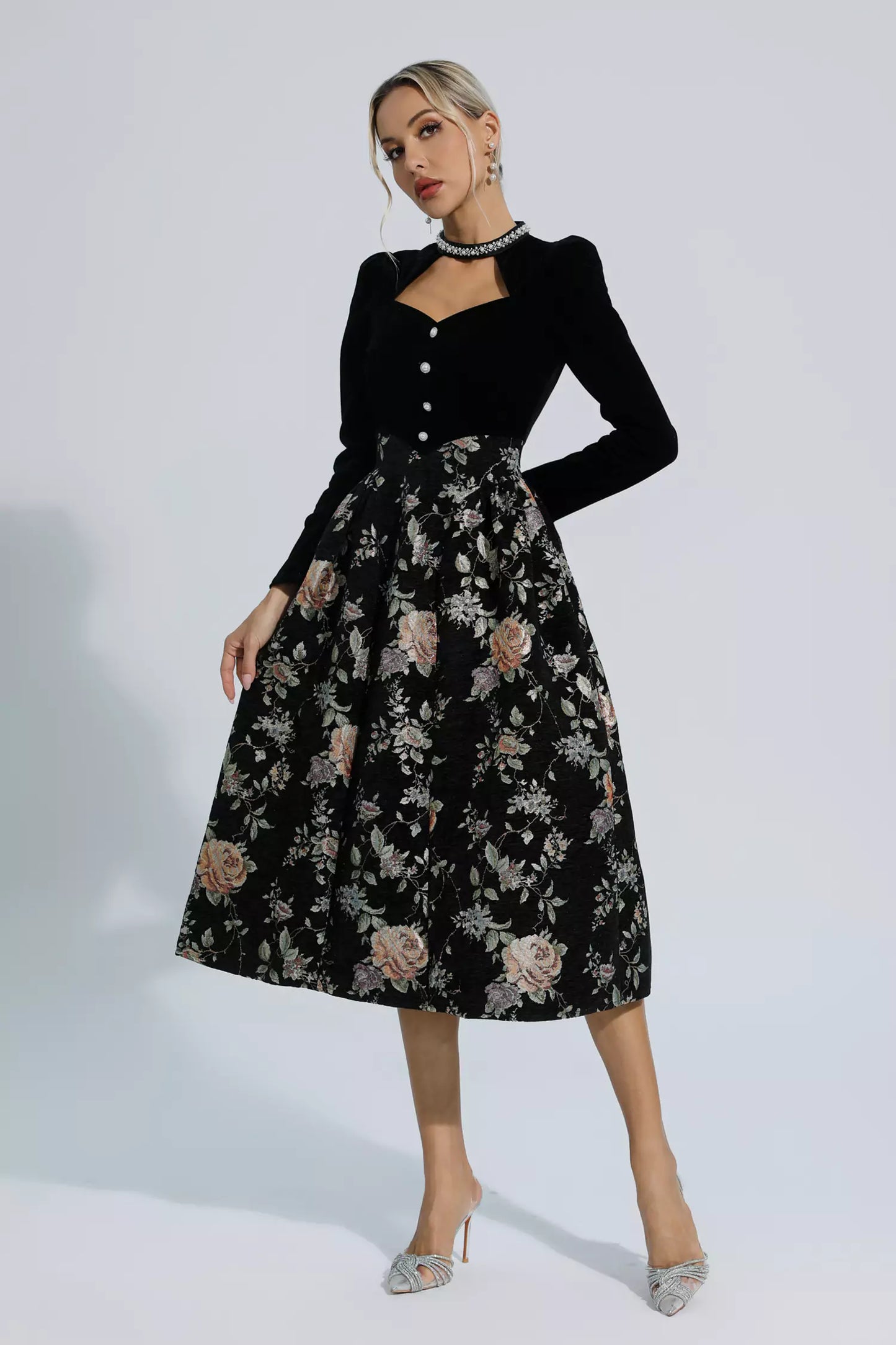Classic Vintage Dress with a Flattering Fit