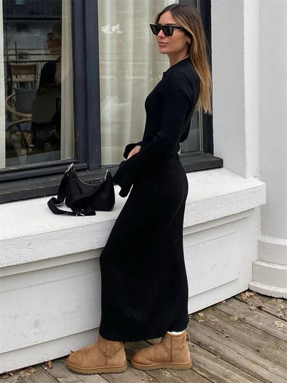 Beautifully Finished Dress in a Timeless Design