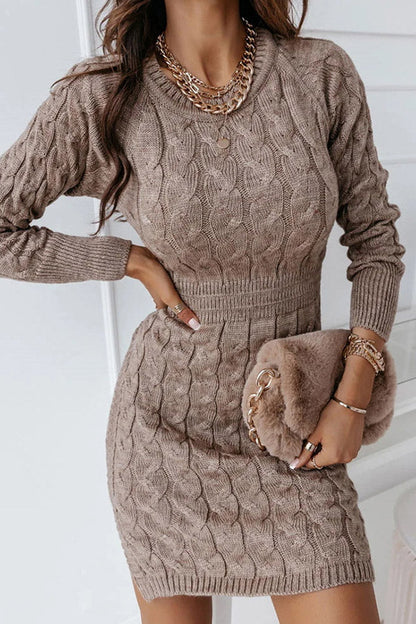 Well Tailored Sweater with a Graceful Silhouette