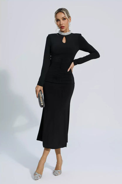 Well Tailored Dress with a Graceful Silhouette
