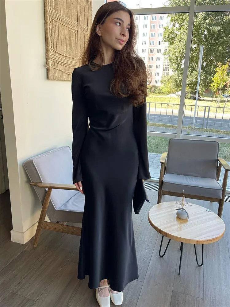 Polished Dress with an Effortless Classic Look
