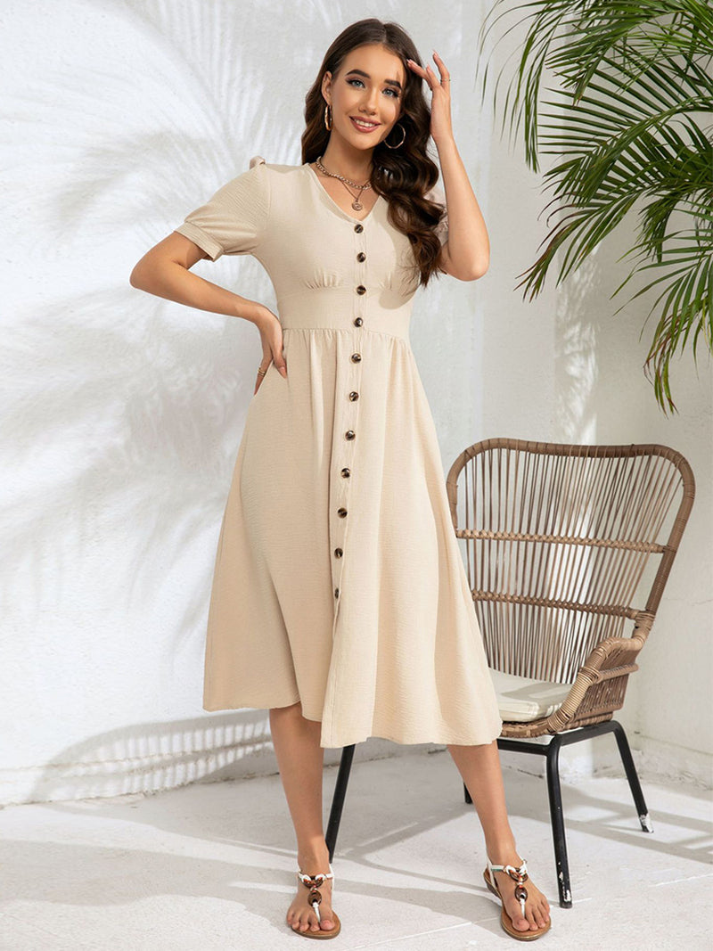 Well Tailored Dress with a Graceful Silhouette