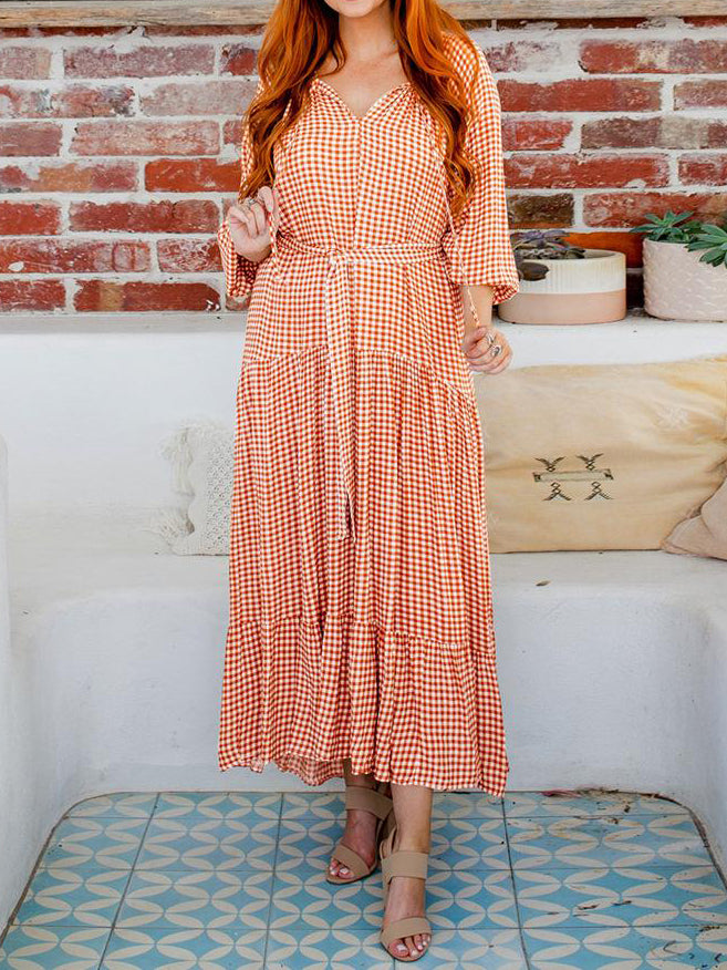 Well Tailored Dress with a Graceful Silhouette