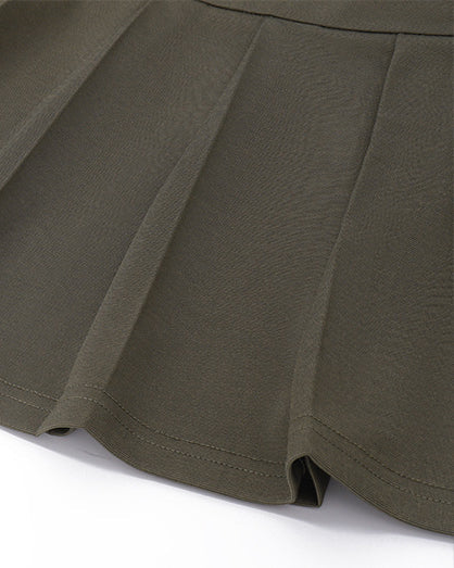 Well Tailored Top with a Graceful Silhouette