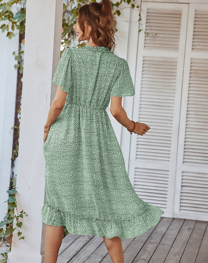 Classic Vintage Dress with a Flattering Fit
