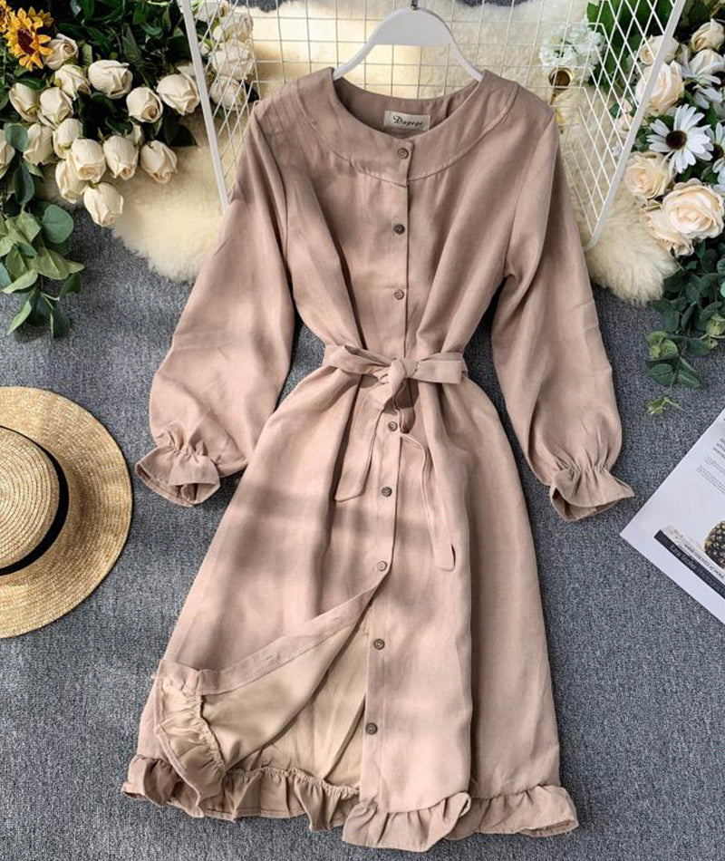 Classic Vintage Dress with a Flattering Fit