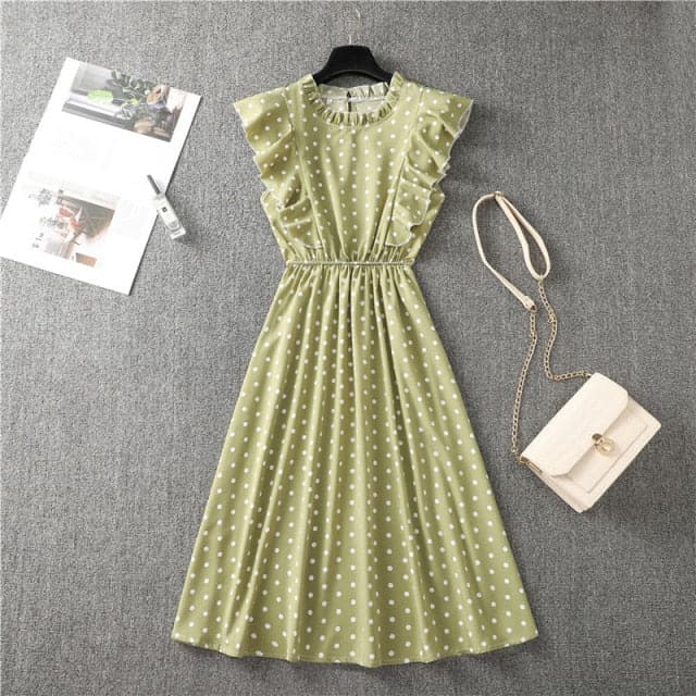 Beautifully Finished Dress in a Timeless Design