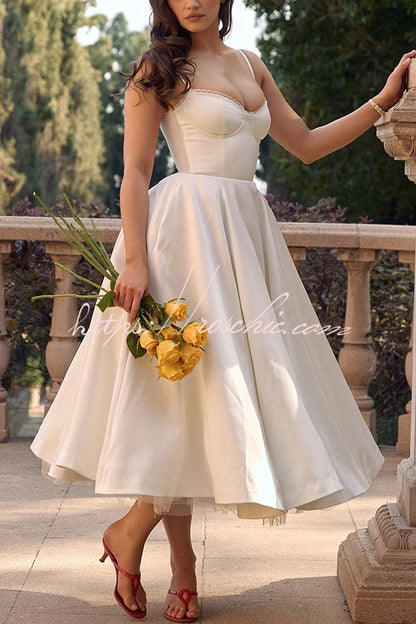 Well Tailored Dress with a Graceful Silhouette