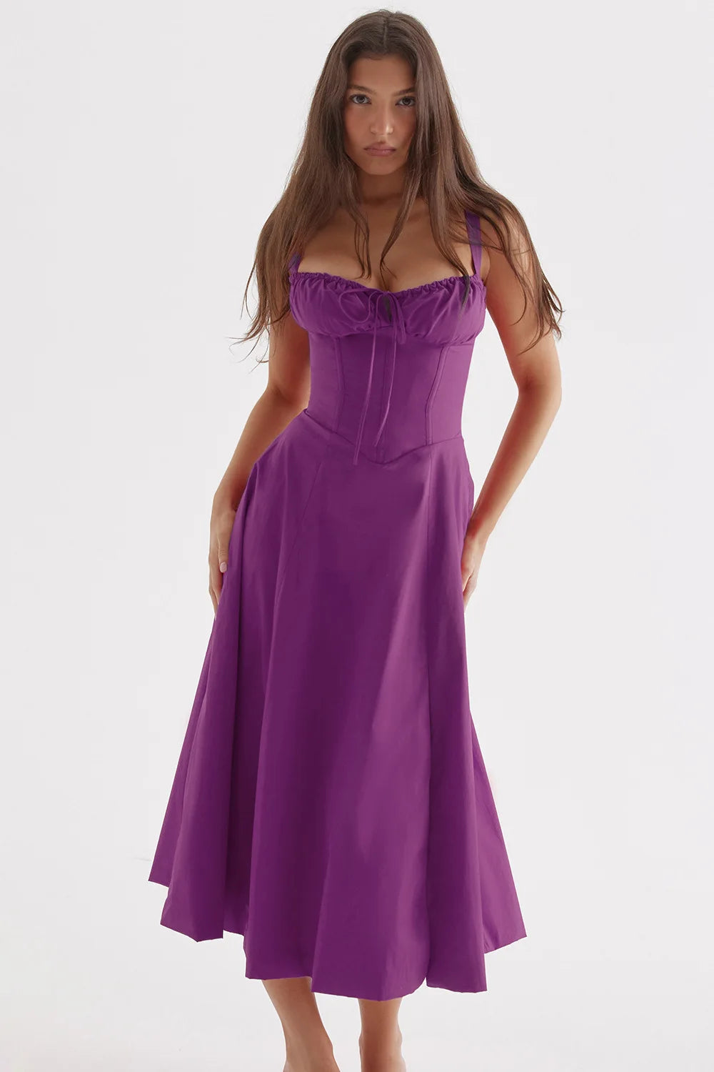 Well Tailored Dress with a Graceful Silhouette