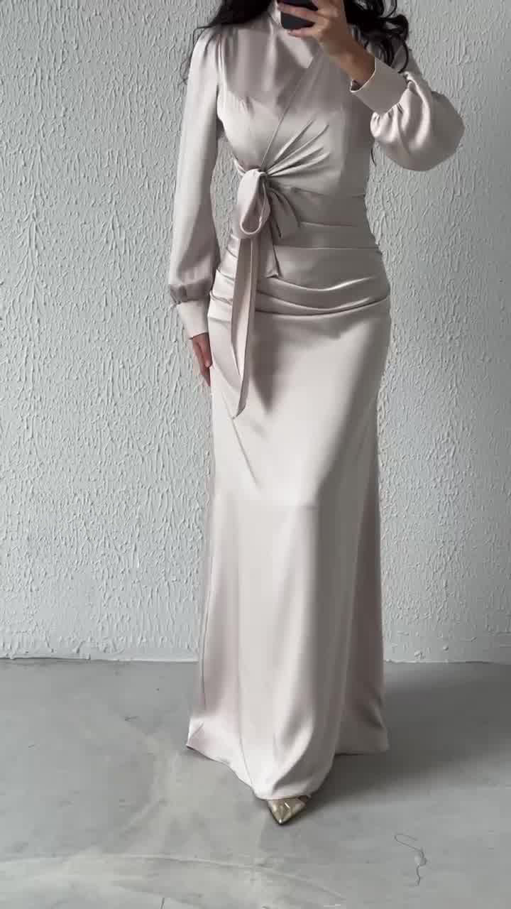 Effortlessly Elegant Dress with a Timeless Design