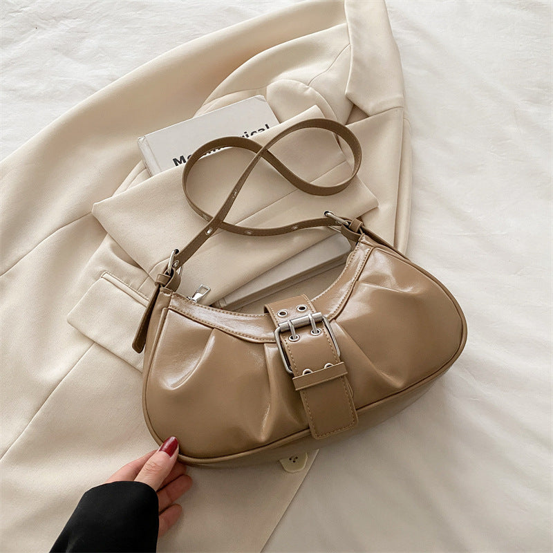 Classic Vintage Bag with a Flattering Fit