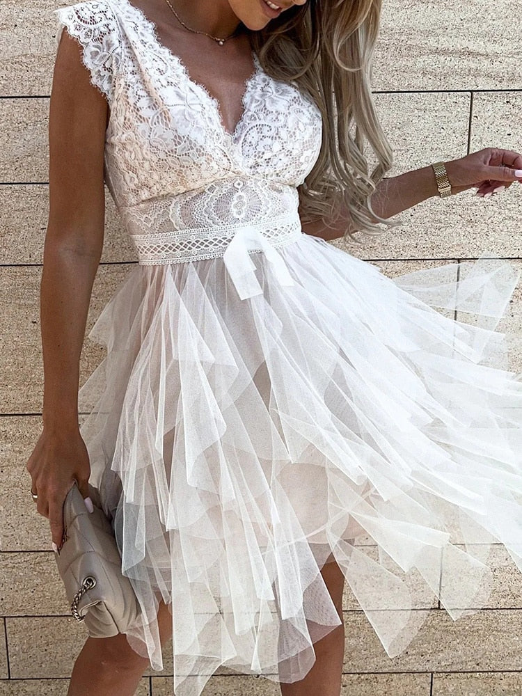 Sophisticated Dress with a Clean Classic Look