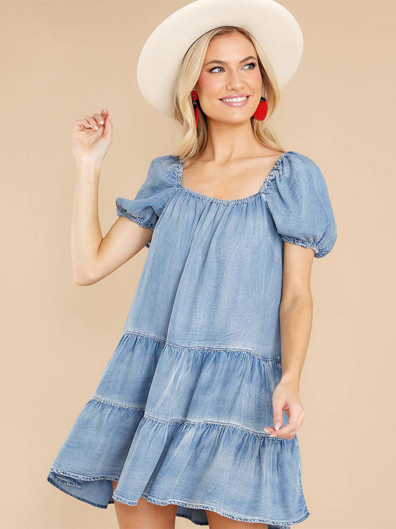 Sophisticated Dress with a Clean Classic Look