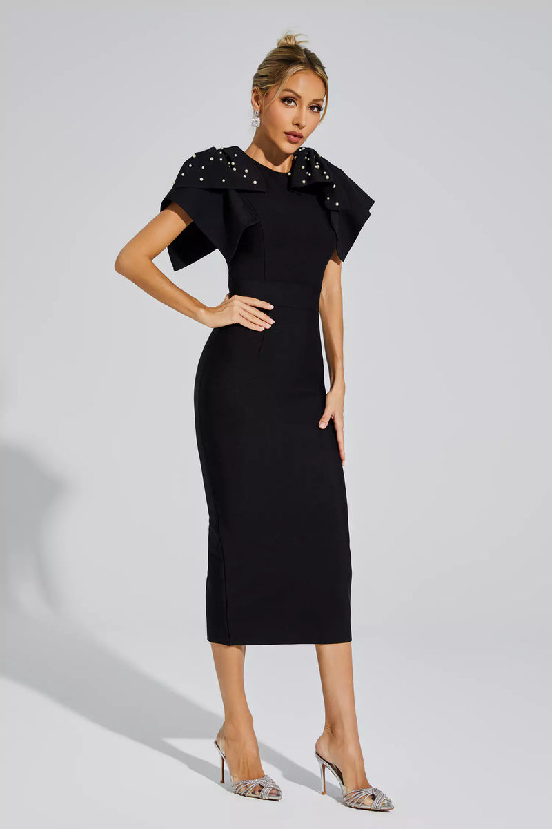Gracefully Styled Dress for Any Occasion