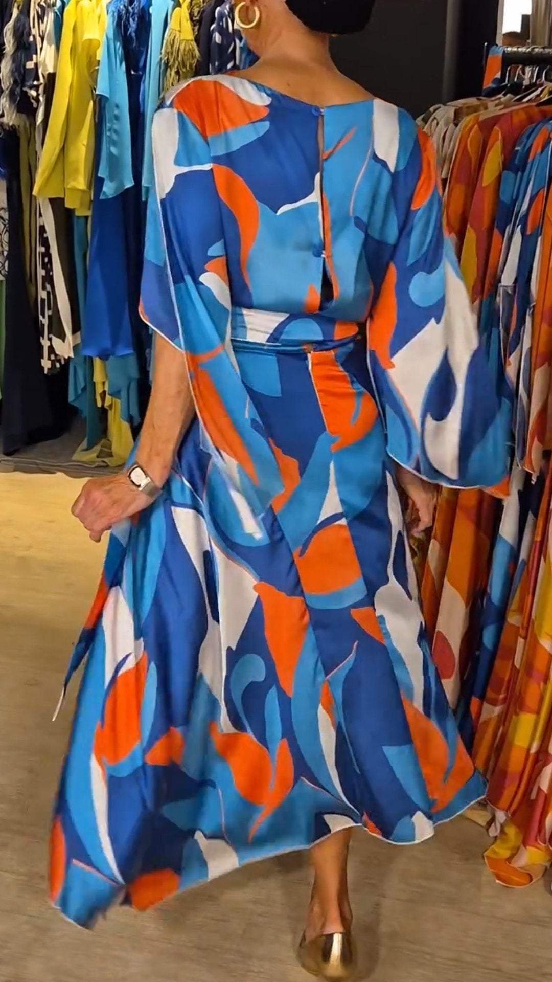 Beautifully Crafted Dress in a Classic Style