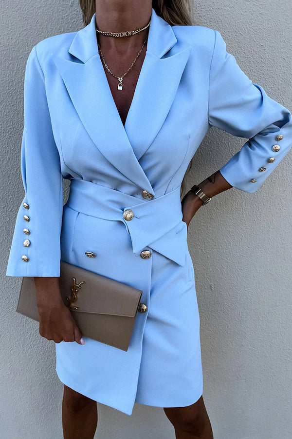 Well Tailored Dress with a Graceful Silhouette
