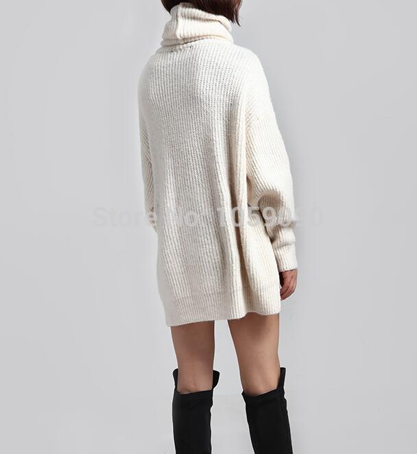 Effortlessly Elegant Sweater with a Timeless Design