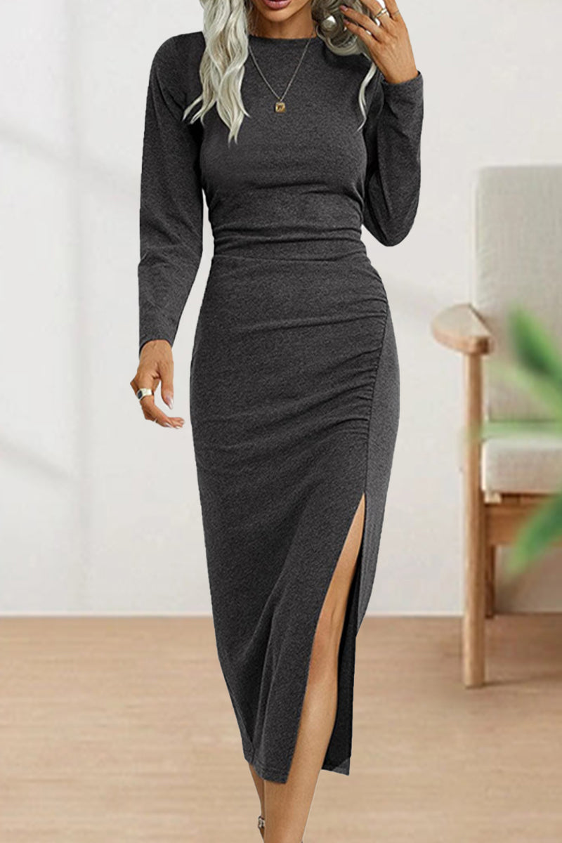 Effortlessly Elegant Dress with a Timeless Design