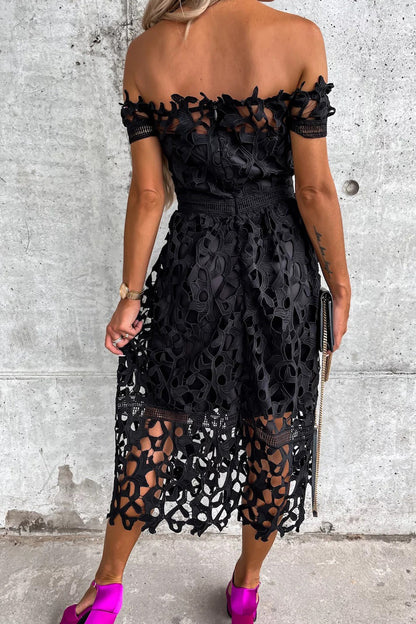 Sophisticated Dress with a Clean Classic Look