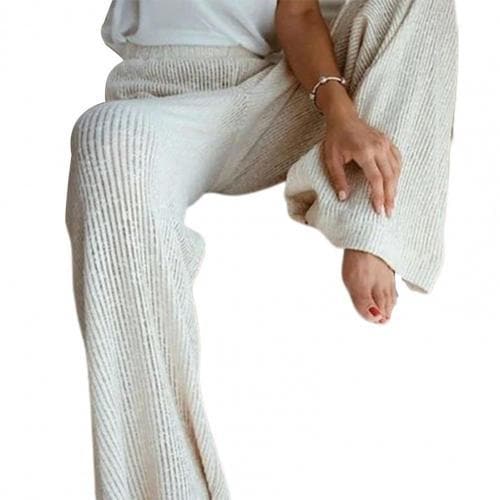 Well Tailored Pants with a Graceful Silhouette