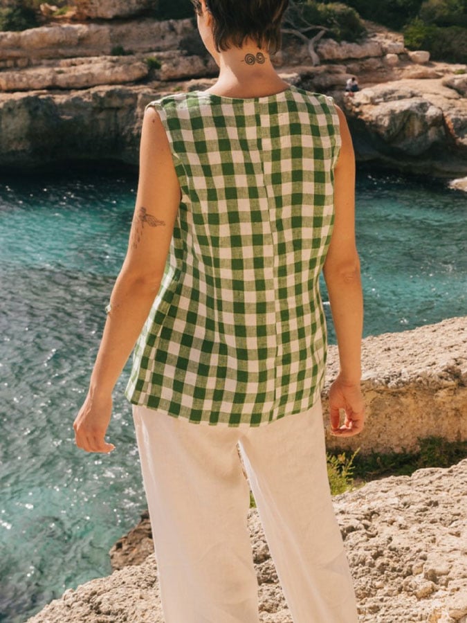 Beautifully Finished Shirt in a Timeless Design