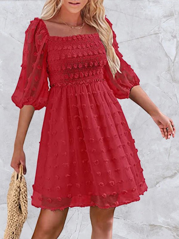 Well Tailored Dress with a Graceful Silhouette