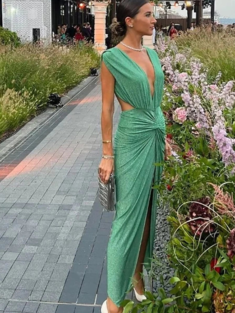Gracefully Styled Garment for Any Occasion