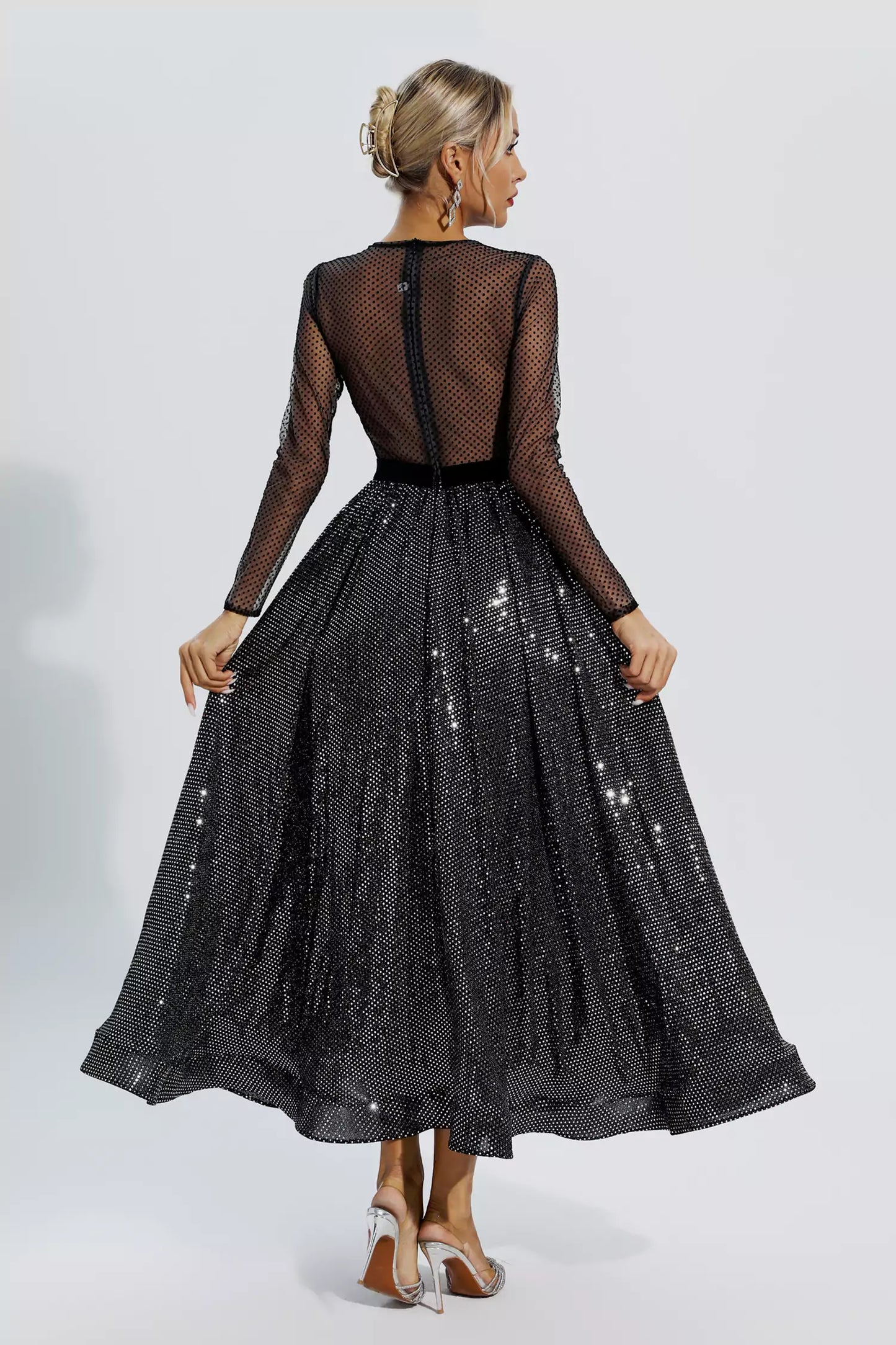 Sophisticated Dress with a Clean Classic Look