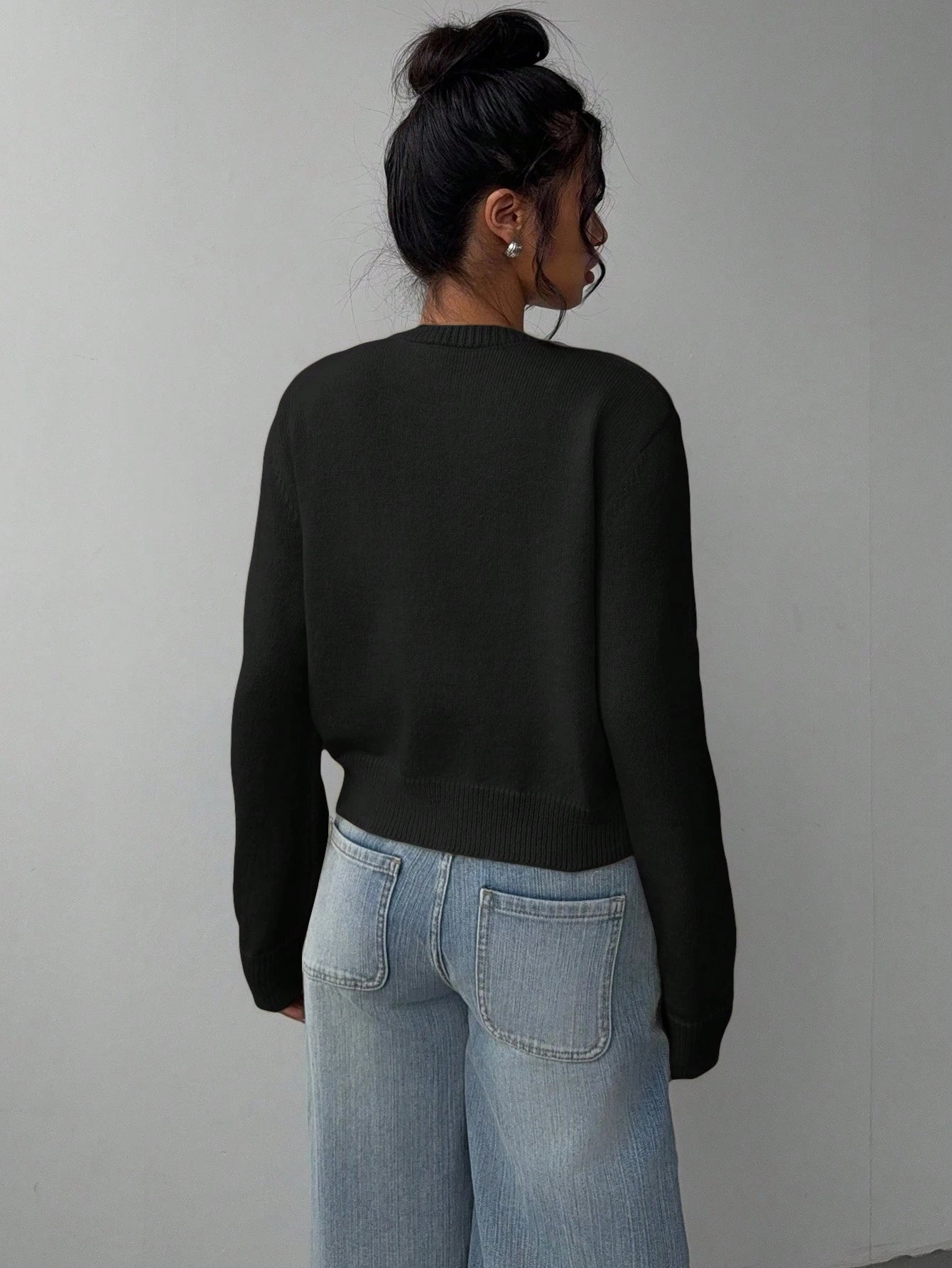 Gracefully Styled Cardigan for Any Occasion