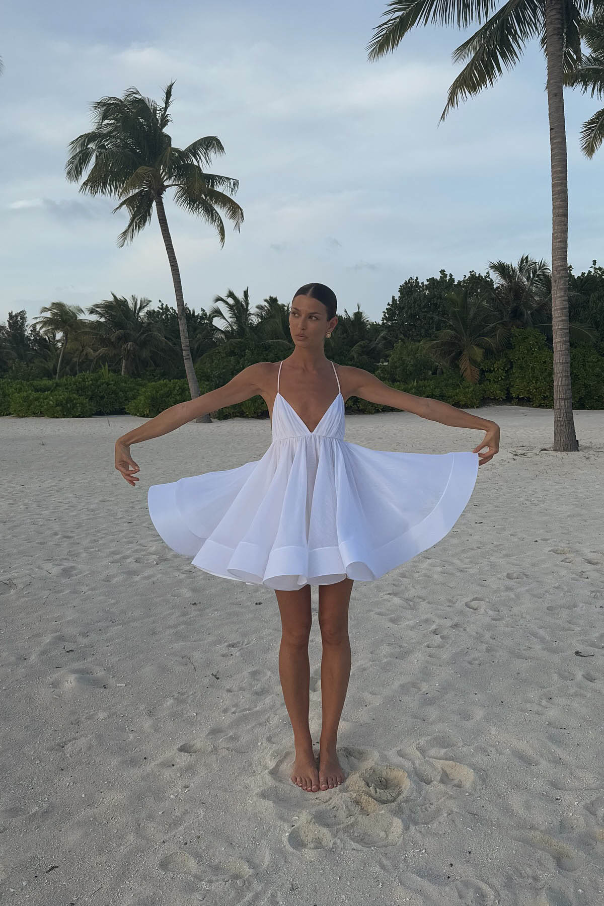 Classic Vintage Dress with a Flattering Fit