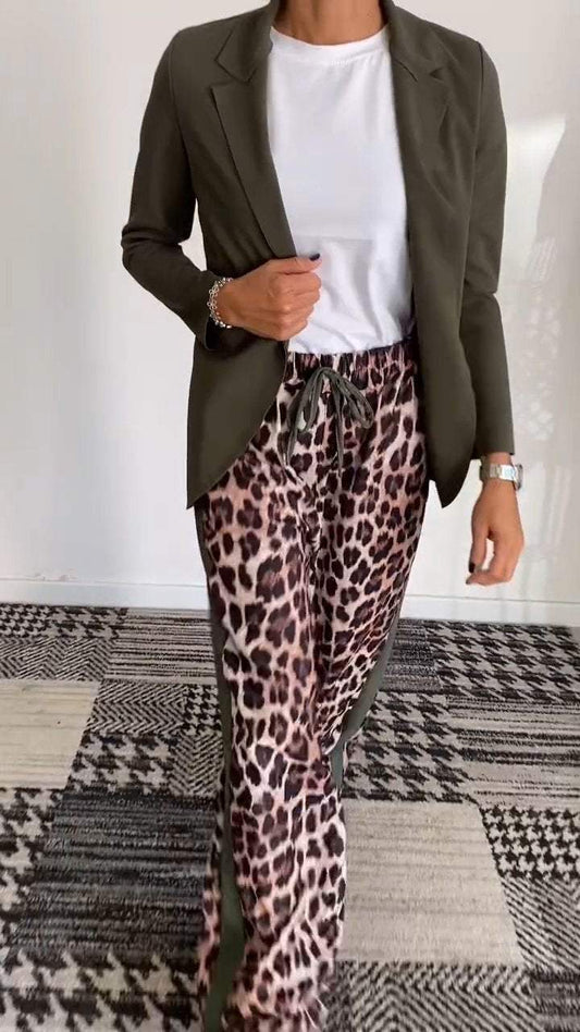 Sophisticated Jacket with a Clean Classic Look