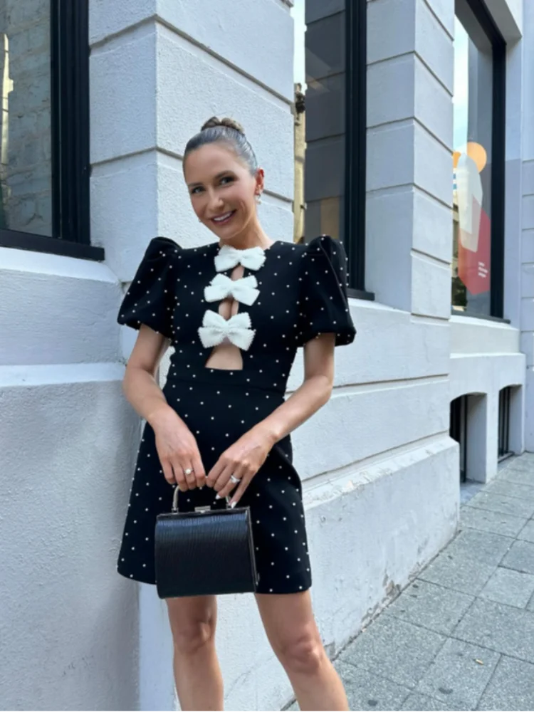 Sophisticated Dress with a Clean Classic Look
