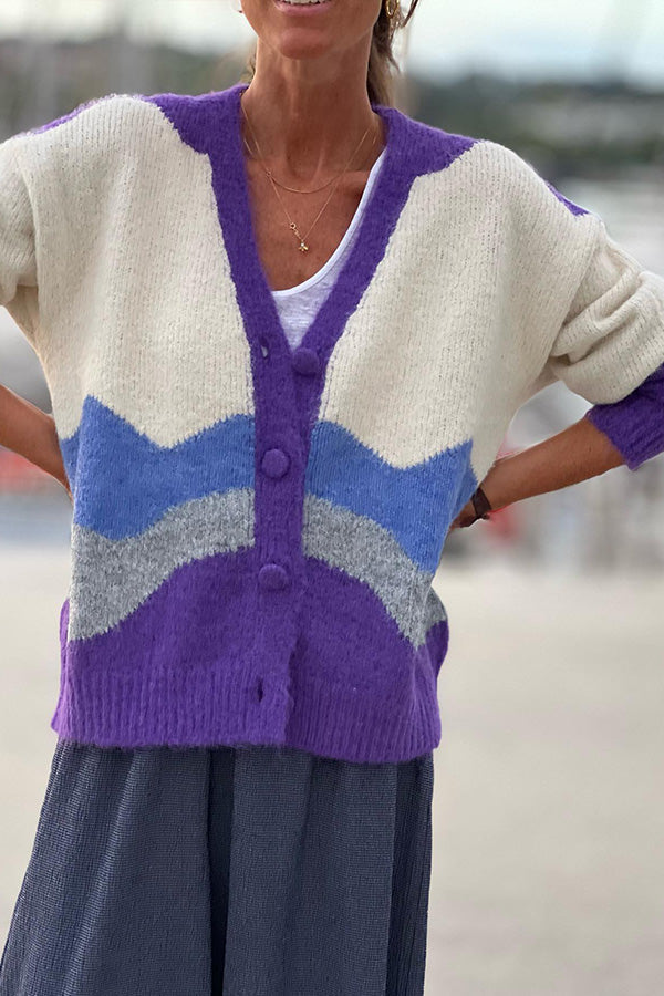 Well Tailored Cardigan with a Graceful Silhouette