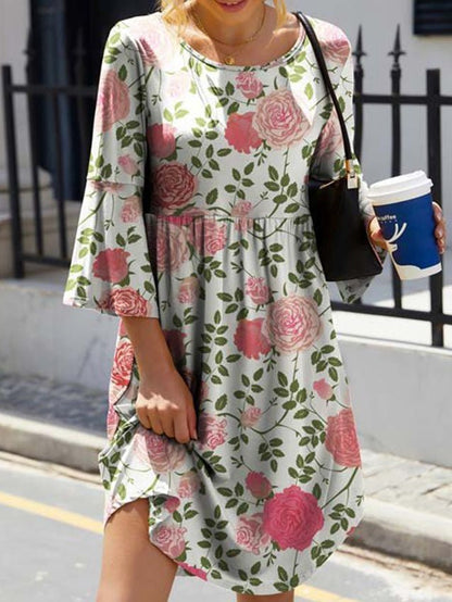 Classic Vintage Dress with a Flattering Fit